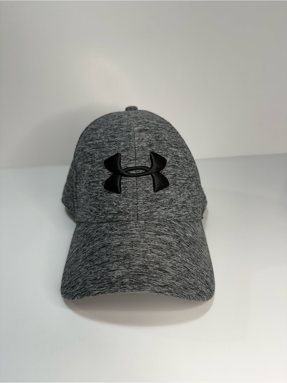 Under Armour Men’s Gray Heather Embroidered Logo Baseball Cap M/L